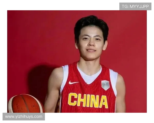 杨舒予盛赞宫鲁鸣:新体系让女篮脱胎换骨,三连胜印证蜕变!